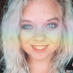 Meet your Posher, Maegan
